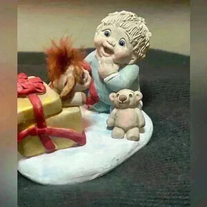 Vintage Dreamsicles Figurine Christmas Puppy Suprise